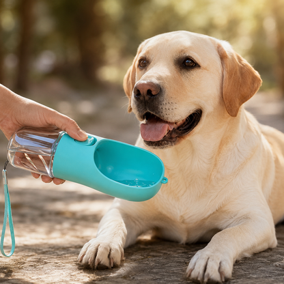 Botella de Agua Portátil para Perros con Bebedero